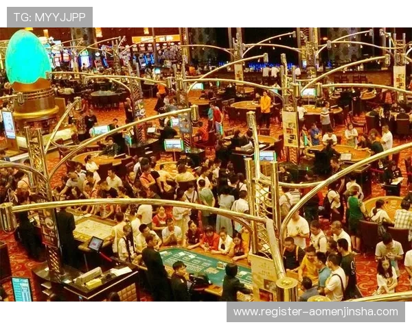 澳门真人在线娱乐平台提供最真实的现场体验让你感受身临其境的赌场氛围